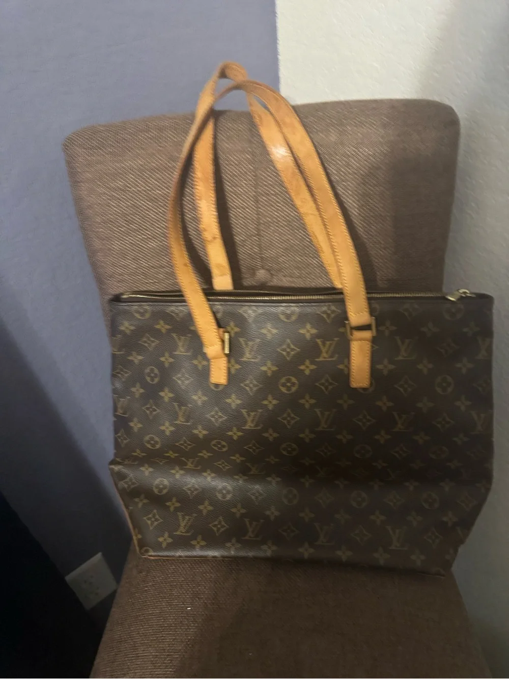 Louis Vuitton reposhing this
